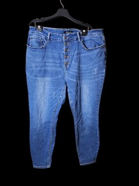 Judy Blue Medium Blue High-Rise Button-Fly Jeans